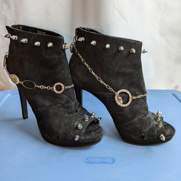 Via Neroli Shoes - Yowza!  Check Out These Boots! Via Neroli 8